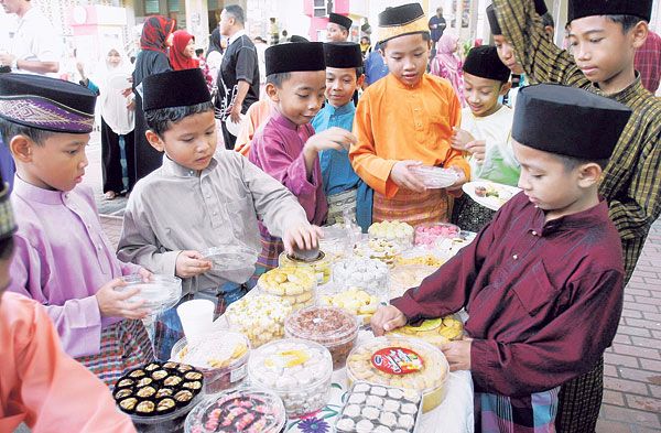 Terap amalan ziarah, erat hubungan keluarga