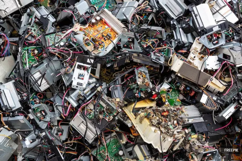 Lebih 700 tan e-waste dikesan di Pelabuhan Klang
