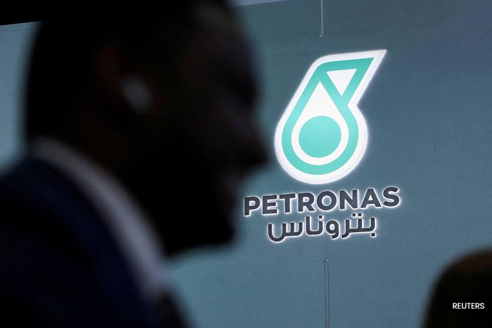 Bekalan tenaga Malaysia kekal stabil, Petronas sedia pelan hadapi krisis global