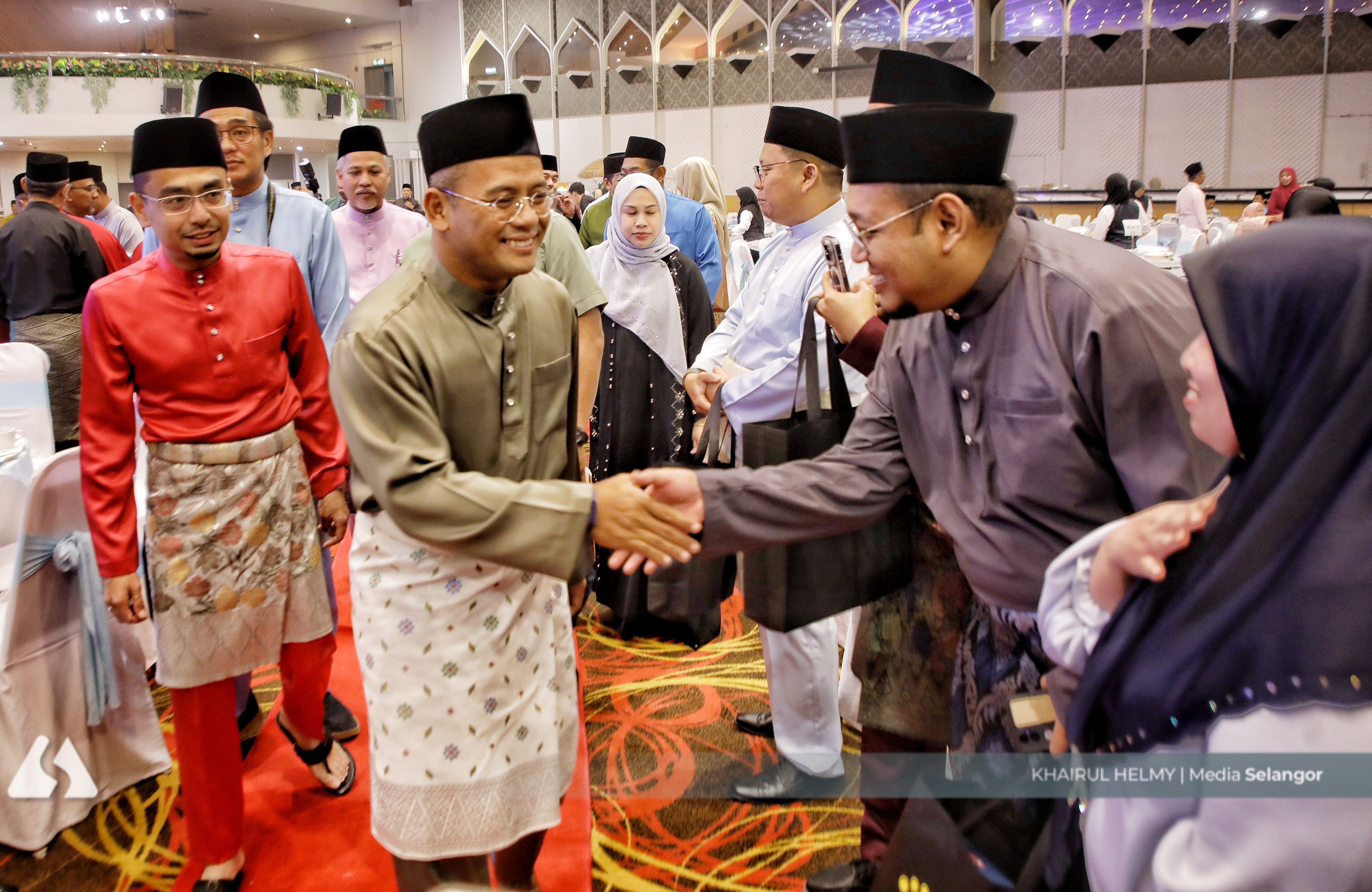 Penjawat awam Selangor terima bantuan khas  Aidilfitri sebulan gaji