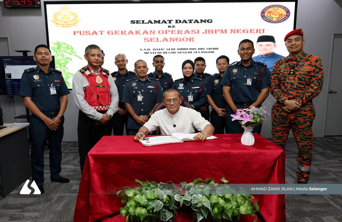 MB santuni petugas Aidilfitri, singgah enam agensi hargai barisan hadapan