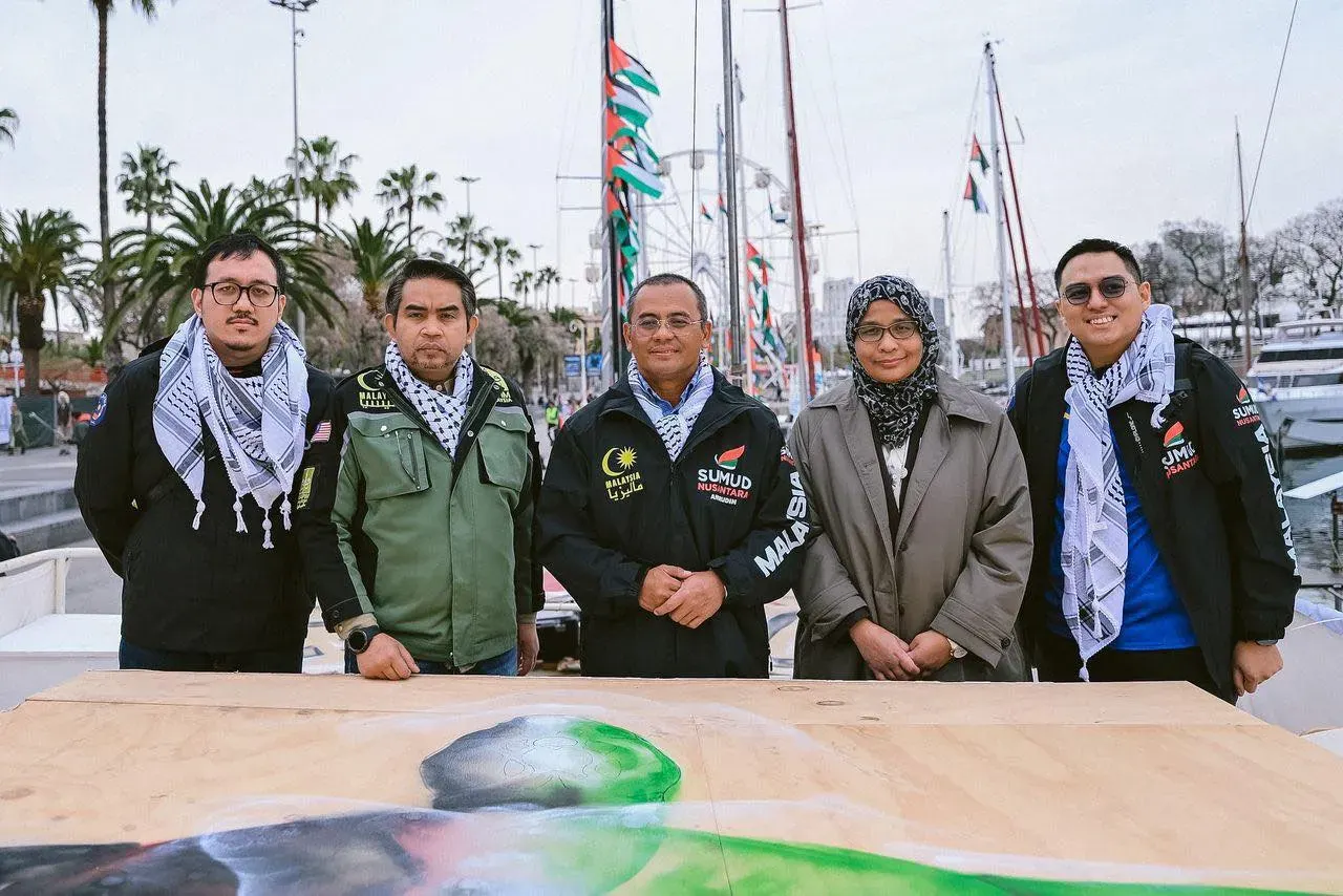 30 kontena dihantar menggunakan jalan darat ke Gaza melalui Rafah   