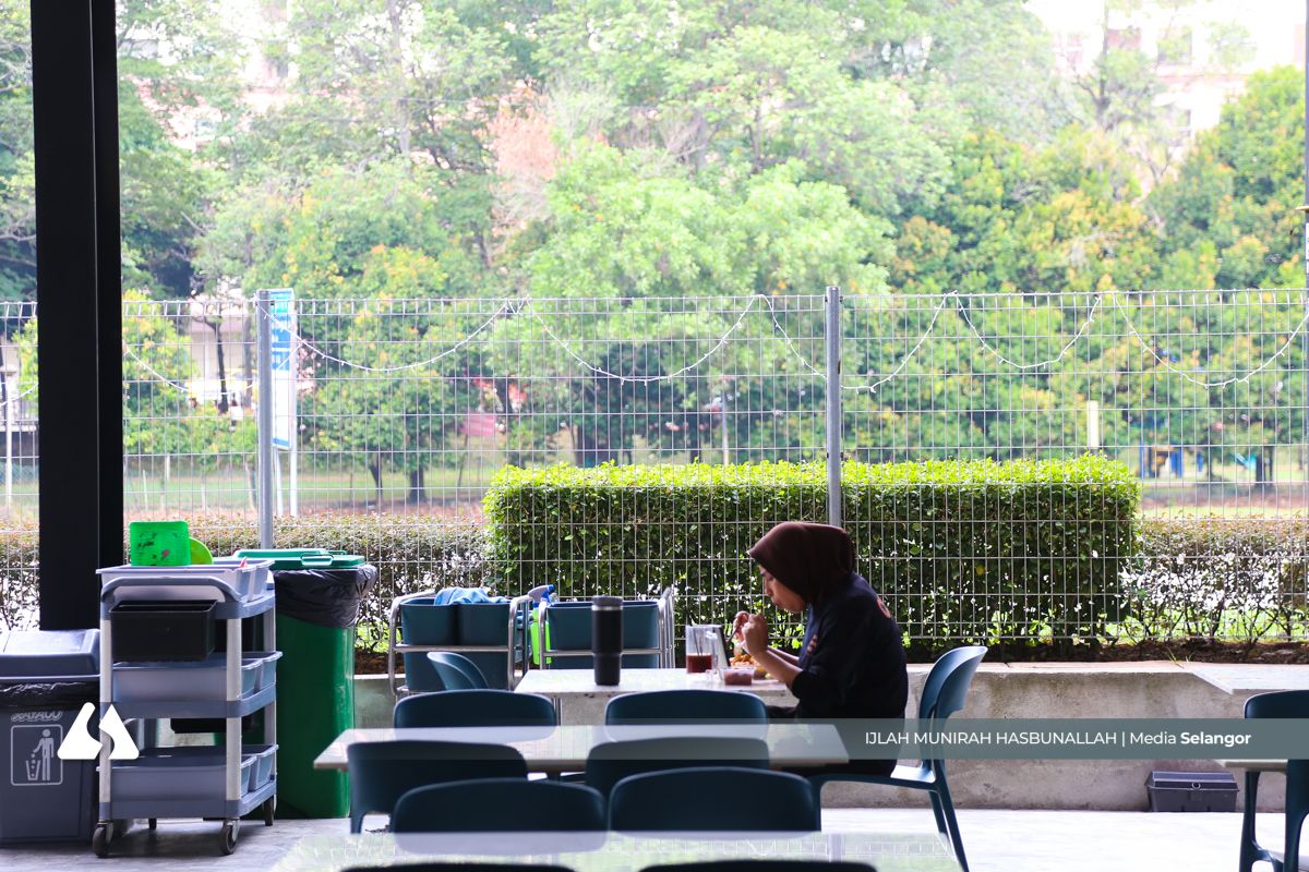 Krisis Asia Barat: Peniaga rangka pelbagai strategi jualan demi kelangsungan hidup