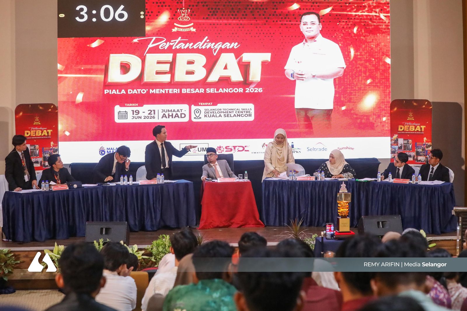 Debat Piala Dato' Menteri Besar Selangor lahir mahasiswa kritis, berani bersuara