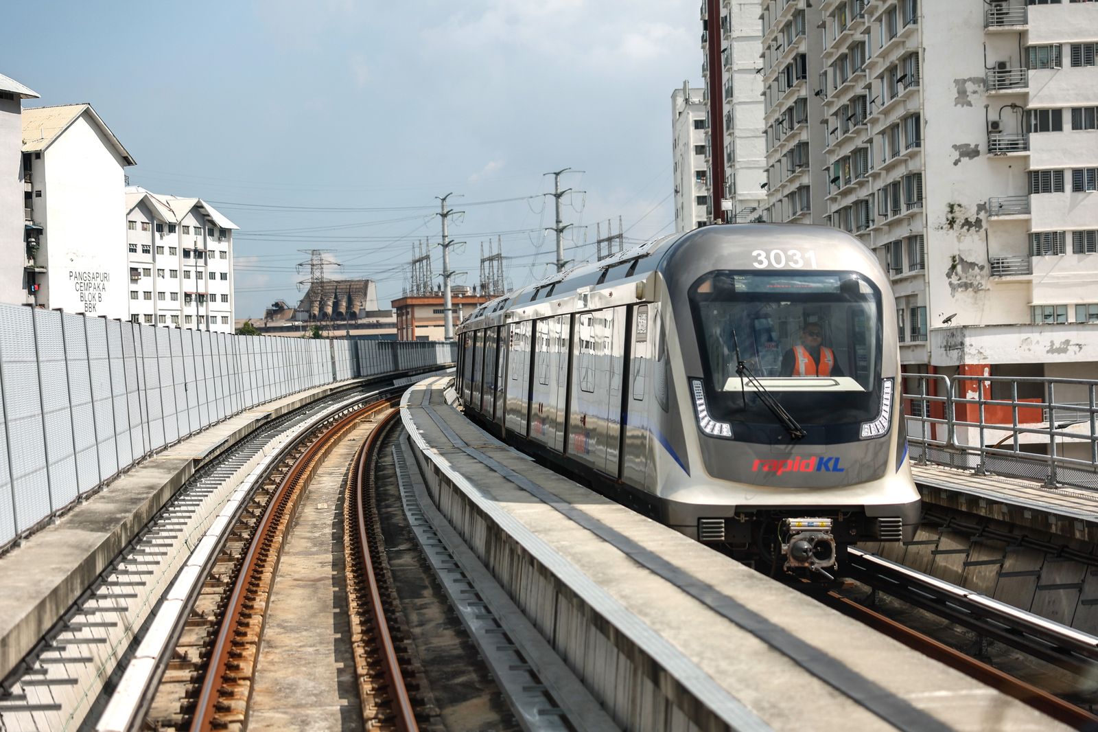 LRT3 pacu ekonomi Selangor, tarik pelaburan baharu, tingkat peluang pekerjaan