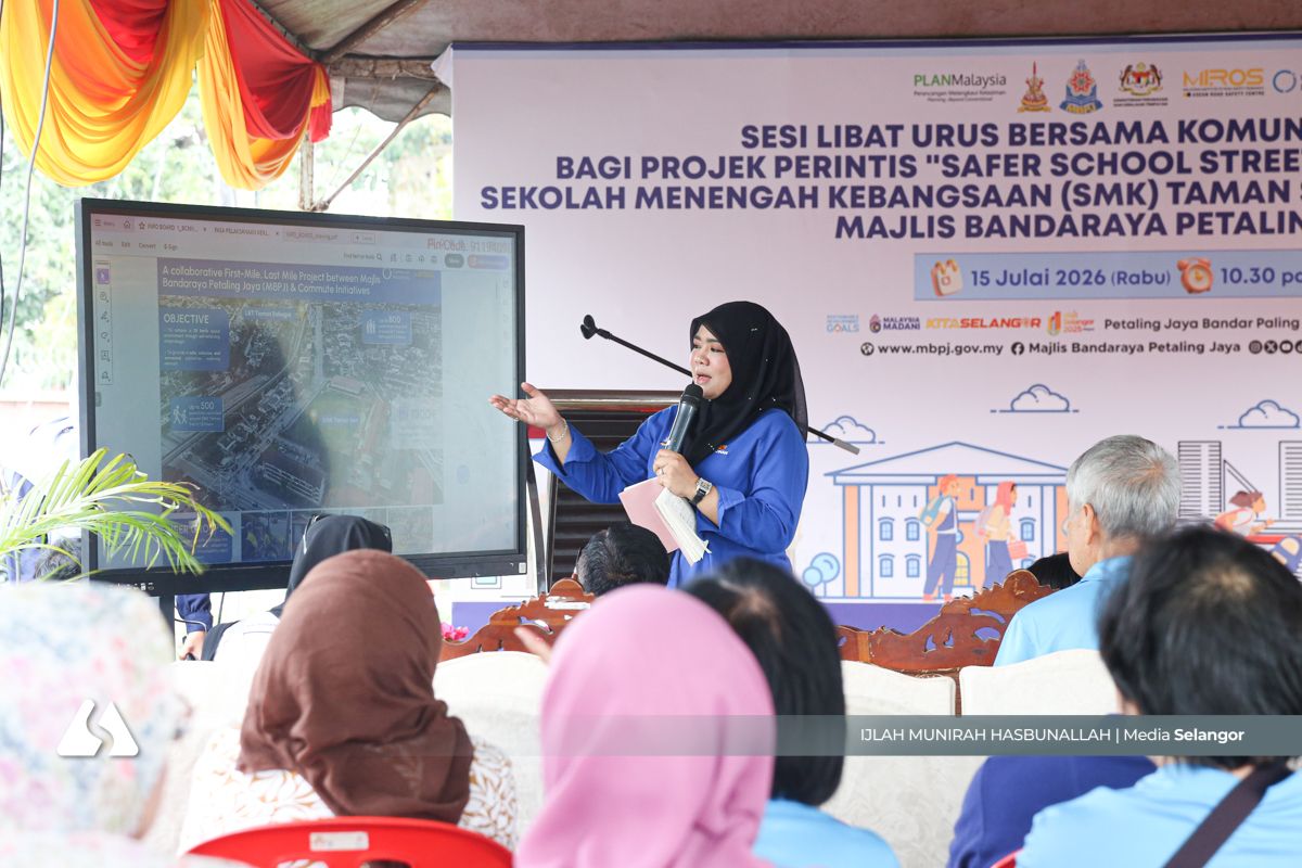 Lencongan trafik berfasa sepanjang pembinaan laluan pejalan kaki di SMK Taman Sea