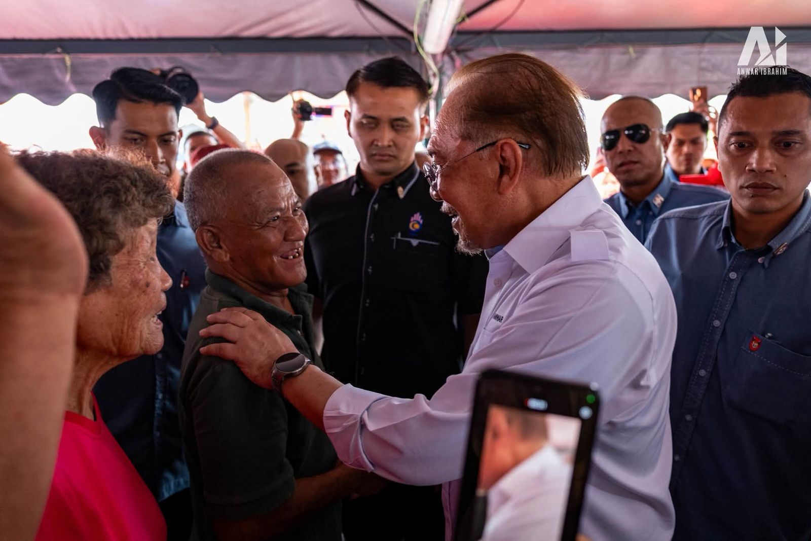 PM tegas bantuan kerajaan tidak ikut warna politik