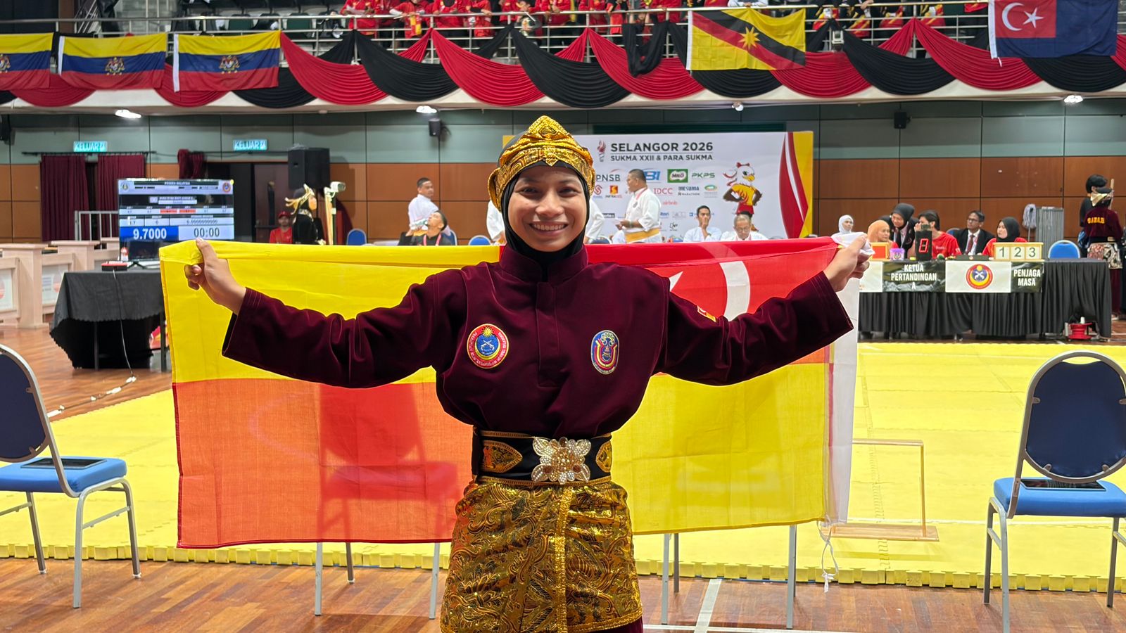 Izzah Najwa sumbang emas emas acara pencak silat tunggal puteri