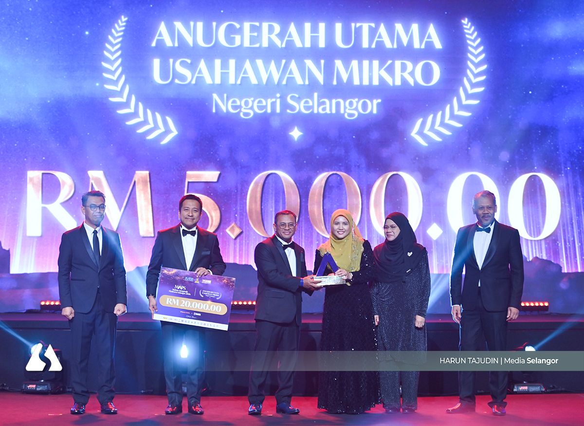 Kontrak tamat bukan noktah, Bakeri Yana bangkit dengan donat